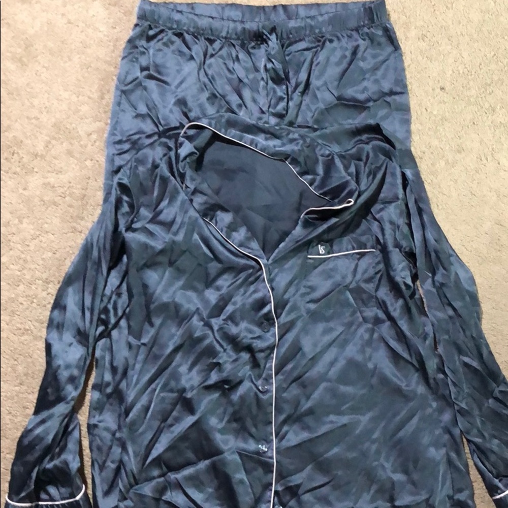 Size large Victoria’s Secret pajamas!!